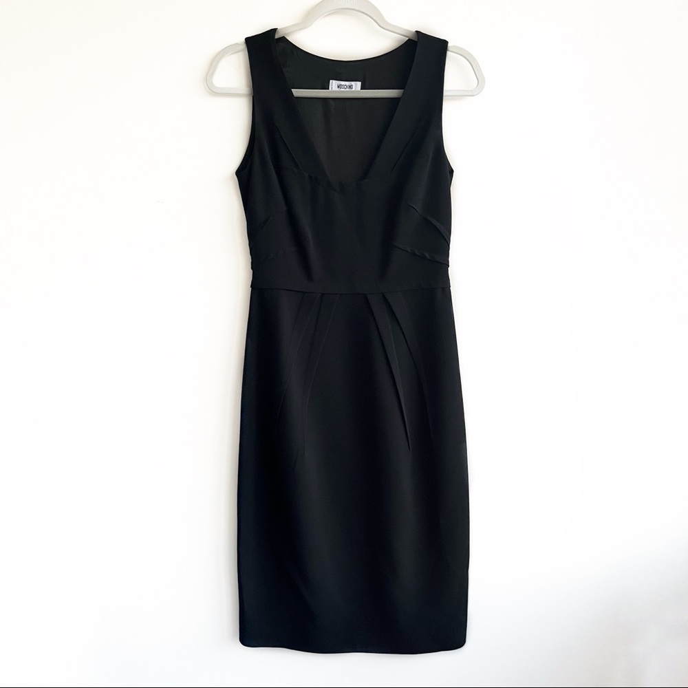 MOSCHINO | V-Neck LBD | Sz 6
